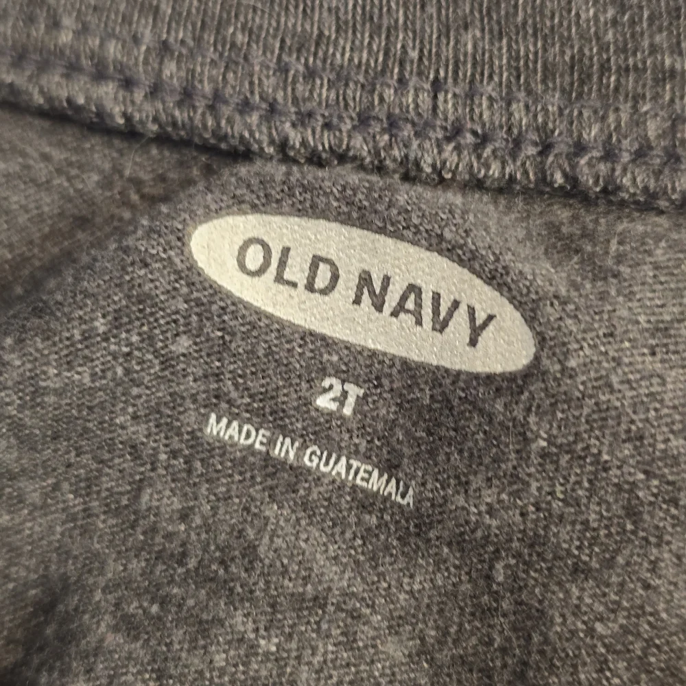 Old Navy Kids 2T Firetruck Dark Heather Gray Crewneck Tee